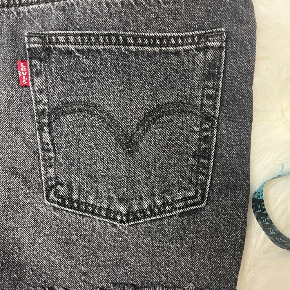 Levi's 501 High Rise Distressed Jean Shorts - Size 27 - Picture 12 of 13